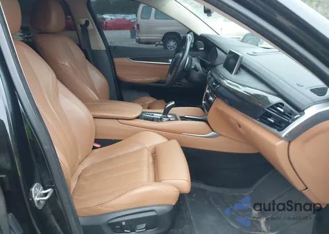 2016 BMW X6 xDrive50I z USA, uszkodzony, nr VIN 5UXKU6C56G0R33773